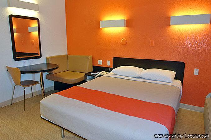 Motel 6-San Antonio, Tx - West Seaworld Экстерьер фото